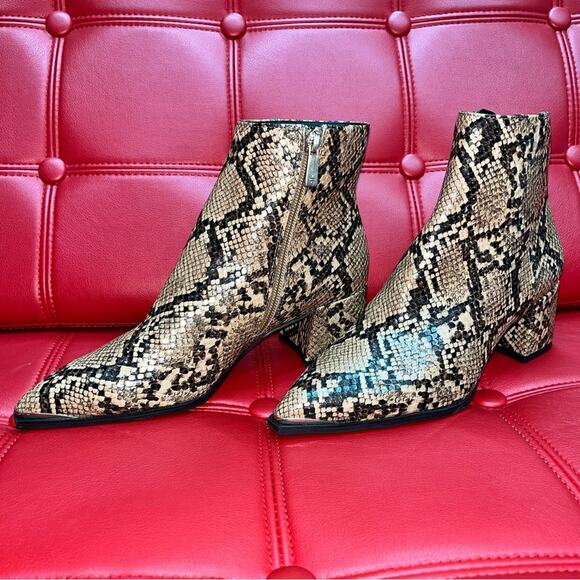 Kenneth Cole Roanne Toffee & Black Faux Snakeskin Block Heel Side Zip Bootie Sz6 - Picture 4 of 13